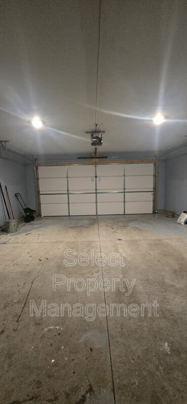 Building Photo - 4121 Luke Dr