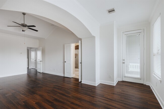 Building Photo - 411 Via Regatta Dr