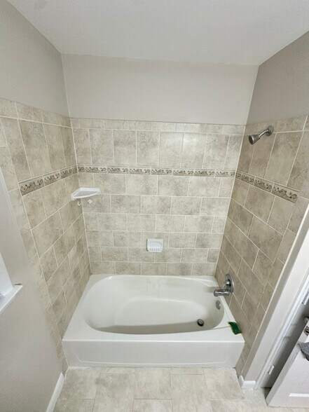 Building Photo - 206 Bittlewood Ave