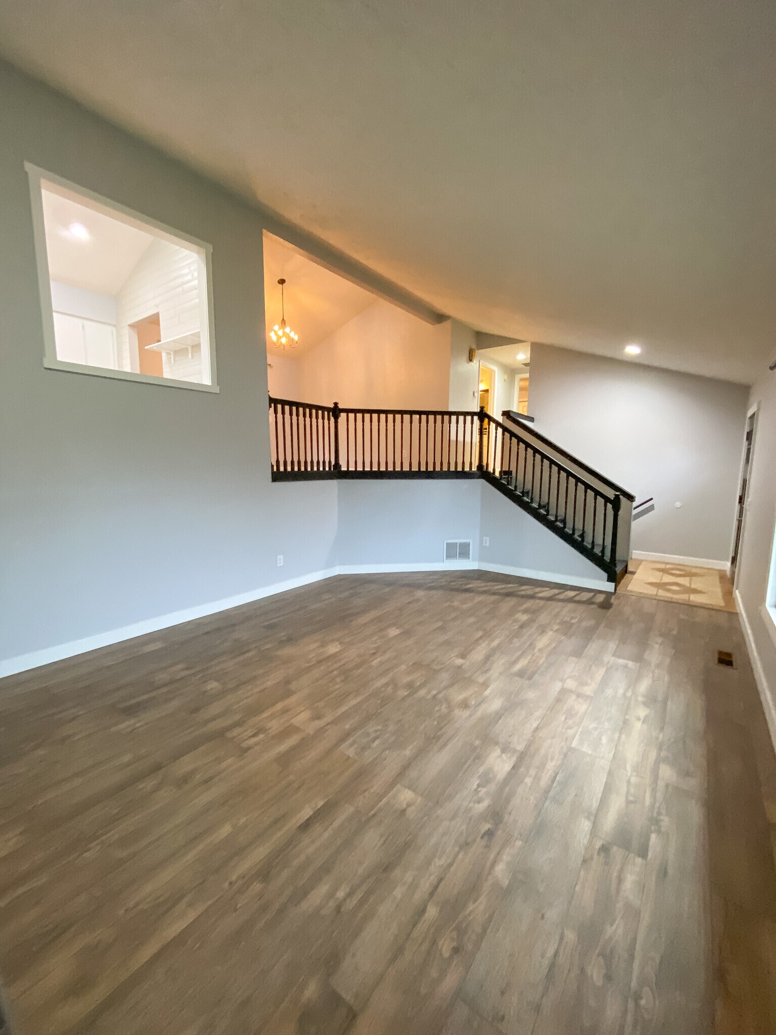 Building Photo - 925 Manzanal St NE