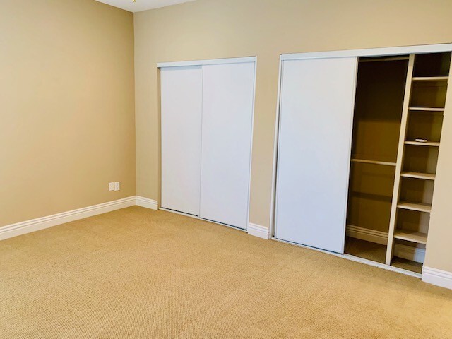 Building Photo - INCREDIBLE 3BD/3BA TOWNHOME IN THE DEL CHA...