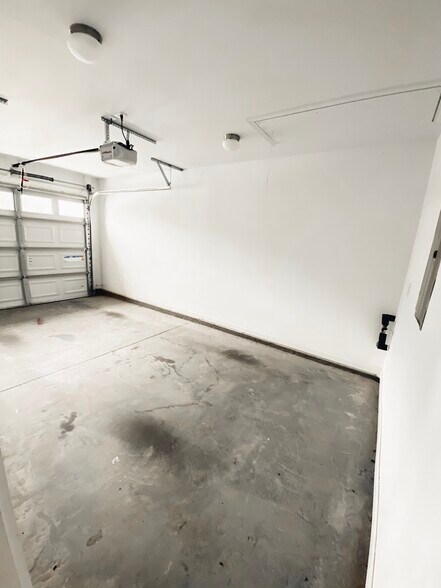 Building Photo - 332 Flat Cove Rd