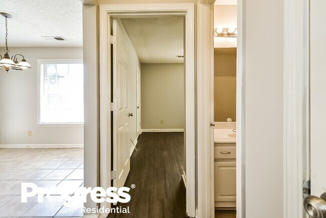 Building Photo - 1031 Leconte Hill Cove