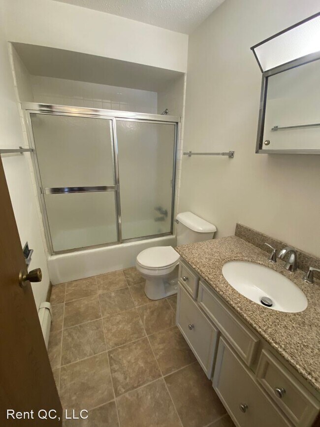 Building Photo - 2 br, 1 bath House - 2239 24th Street #9