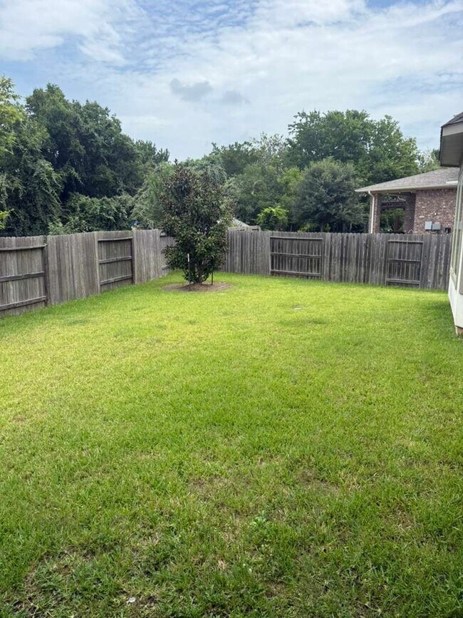 Building Photo - 5307 Streamside Trl