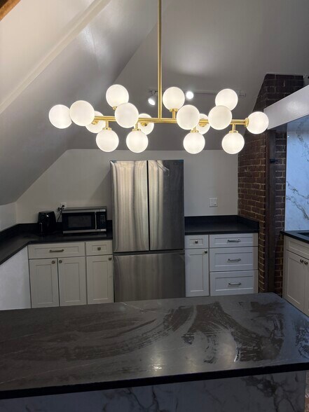 Building Photo - 214 Arlington Ave