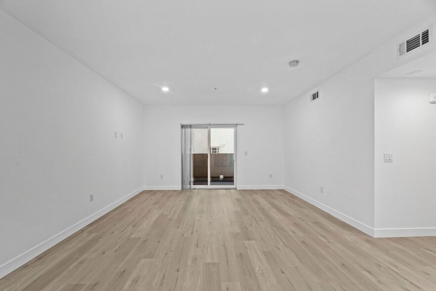 Interior Photo - Decollage Apartments