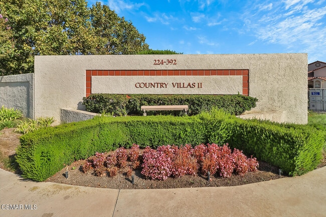 Building Photo - 270 Country Club Dr