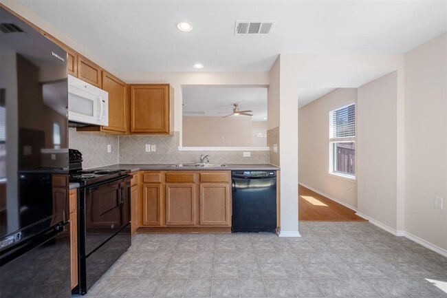 Building Photo - 6905 Derby Downs Dr