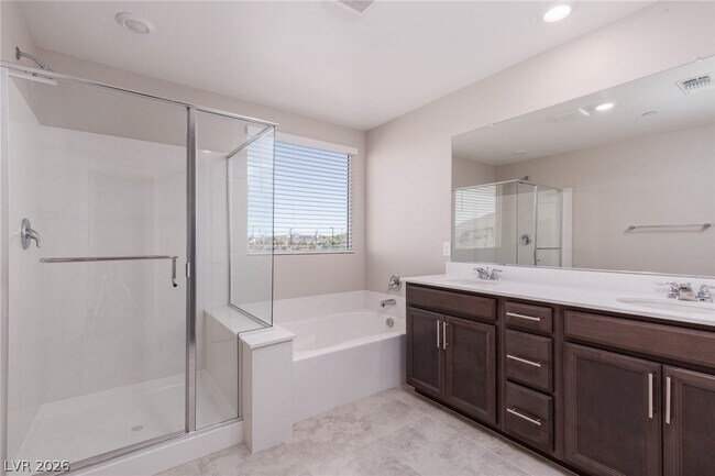 Building Photo - 2448 Bellinzona Pl