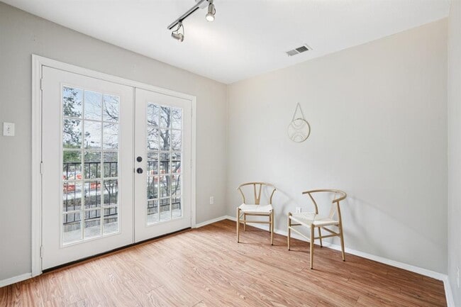 Building Photo - 4159 Steck Ave