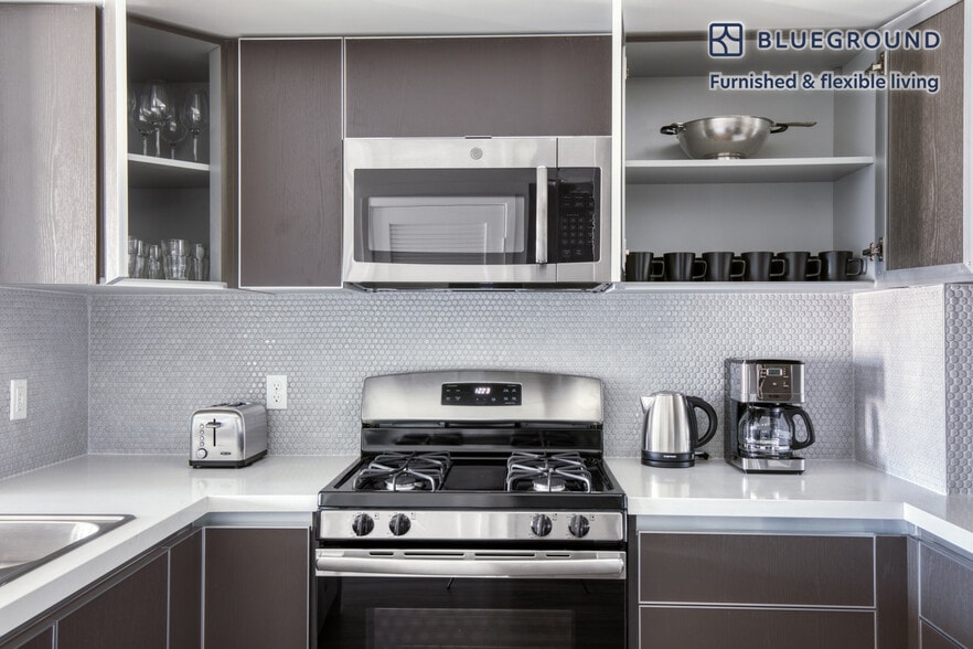 Building Photo - 1539 Purdue Ave