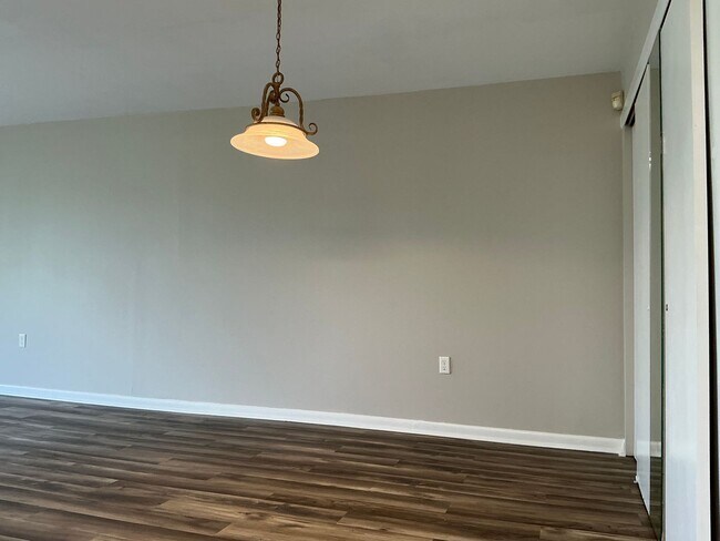 Building Photo - 2315 Cromwell Hills Dr