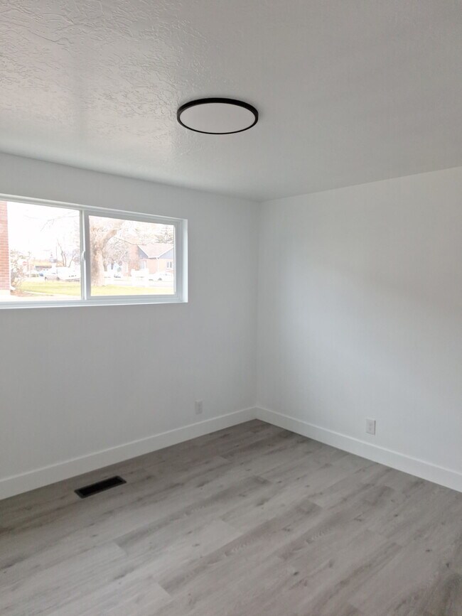 Building Photo - Roy 4-plex 1958