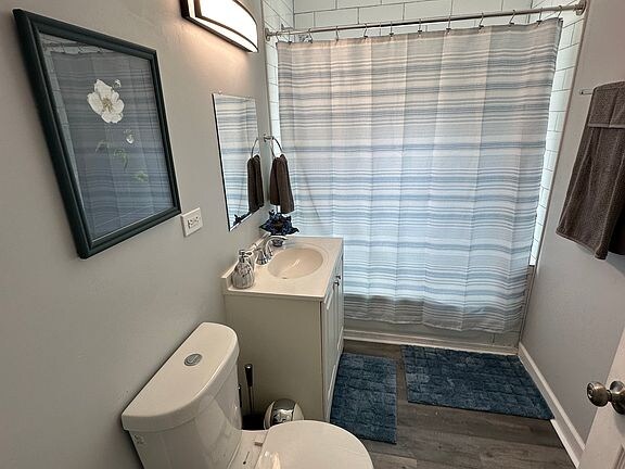 Building Photo - 3320 Ernst St