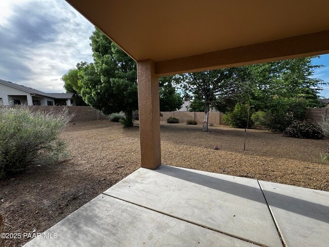 Building Photo - 6830 E Sandhurst Dr