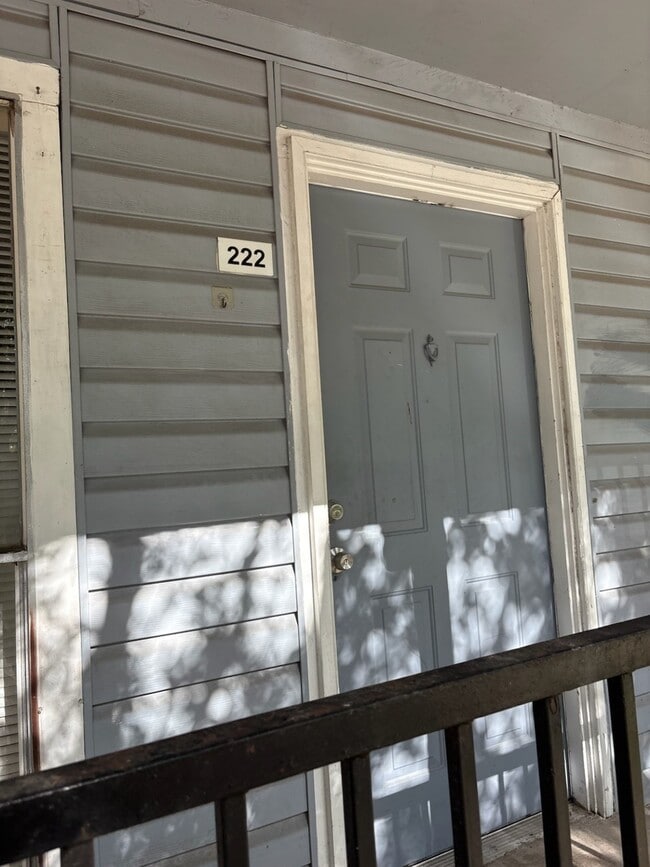 Building Photo - 7201 Hallshire Dr