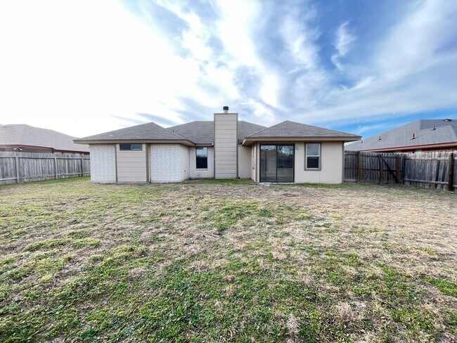 Building Photo - 4904 James Loop