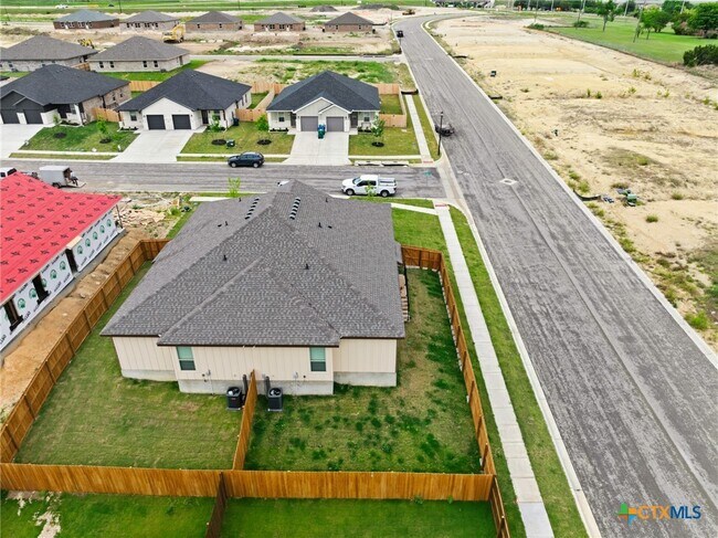 Building Photo - 101 Leon Ln