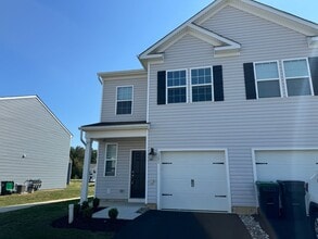 Building Photo - PARKLAND SCHOOLS- NEW CONSTRUCTION 3 BDRM ...