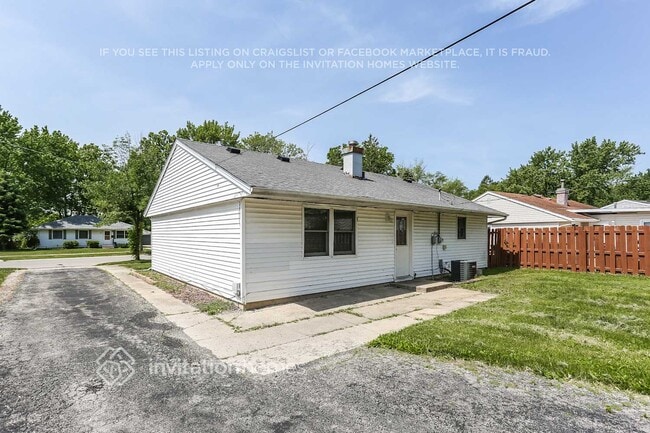 Building Photo - 808 Cypress Ln