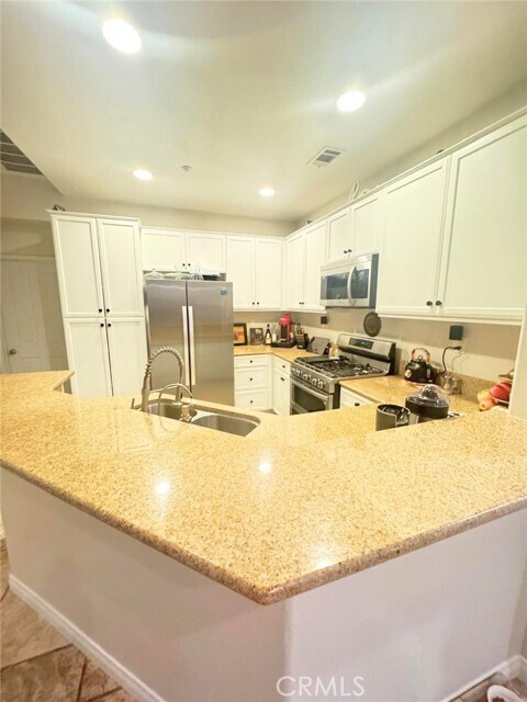 Building Photo - 35848 Lajune St