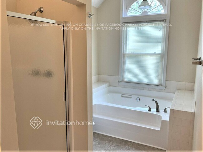 Building Photo - 100 Pepperwood Dr