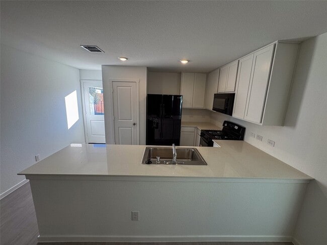 Building Photo - 3915 Selawik St