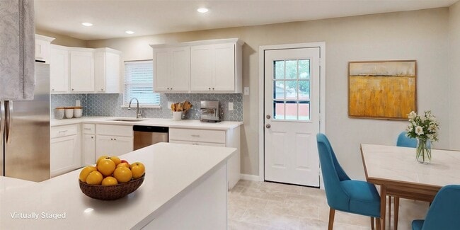 Building Photo - 1404 Meadowcrest Dr