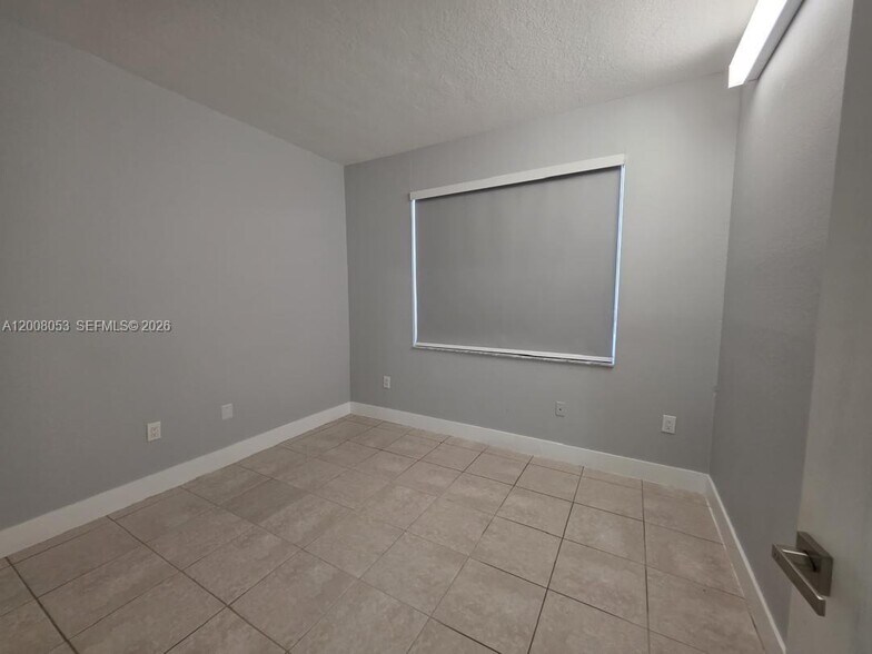 Building Photo - 8874 W Flagler St