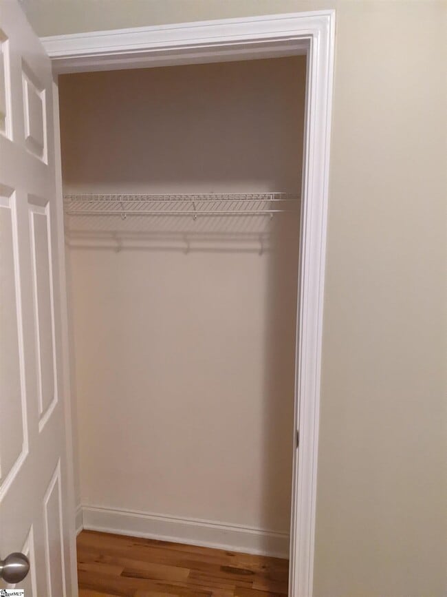 Building Photo - 10 Alex Ct