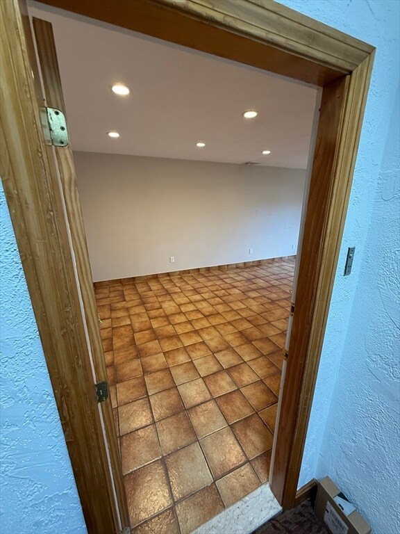 Building Photo - 65 Brooks St