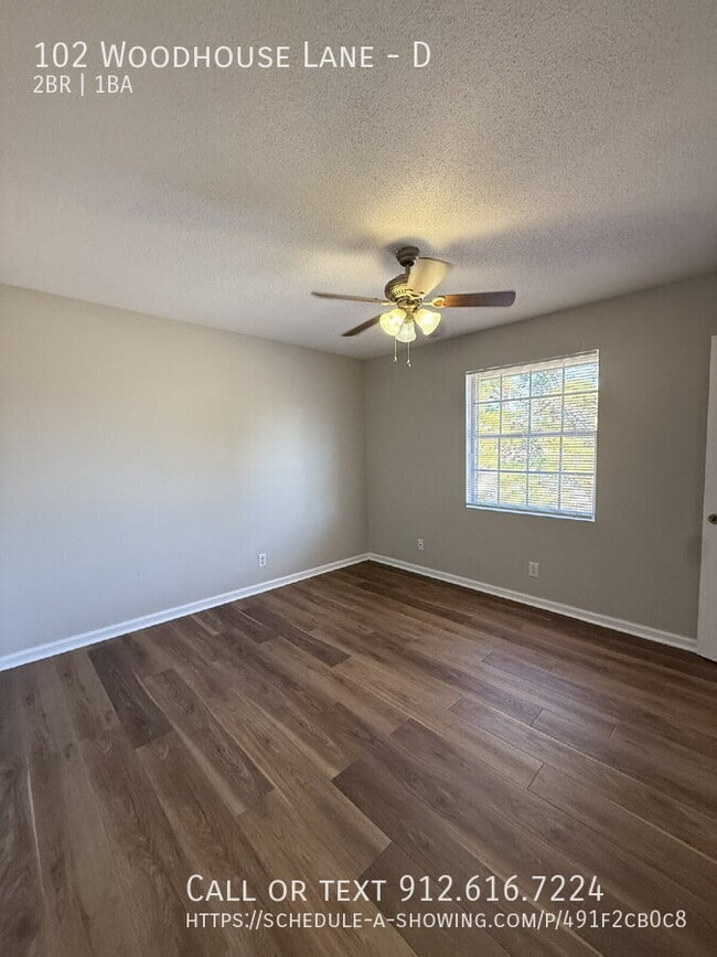 Building Photo - 102 Woodhouse Ln