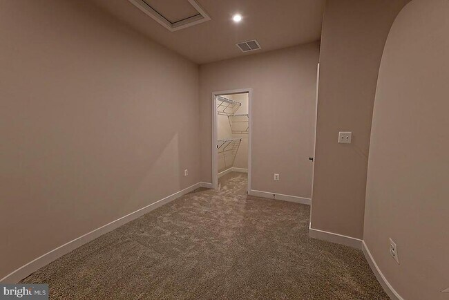 Building Photo - 9390 Tanfield Dr