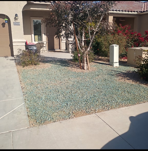 Building Photo - 35444 W San Alvarez Ave