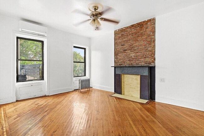 Building Photo - 1297 Bergen St