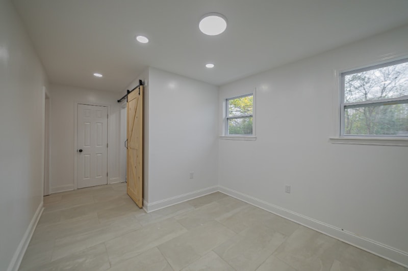 Building Photo - 825 Market St