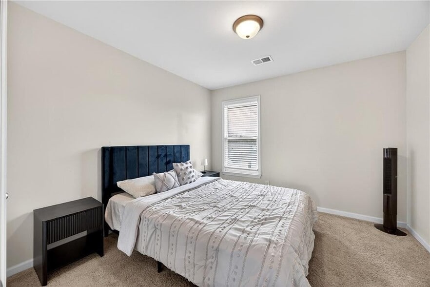 Building Photo - 11061 Shadow Ct