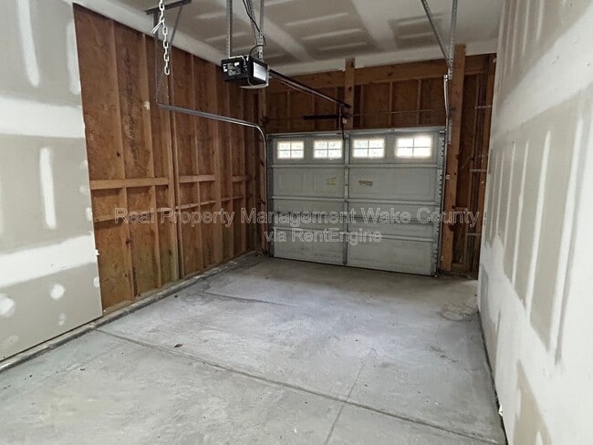 Building Photo - 142 Bexley Way