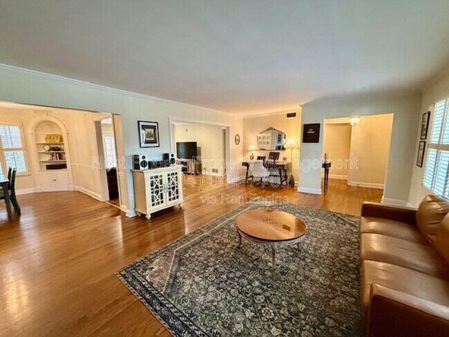 Building Photo - 7104 Catalonia Ave