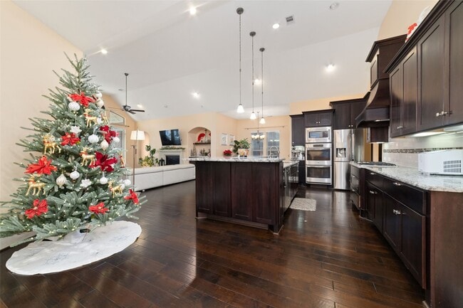 Building Photo - 17411 Aberdeenshire Dr