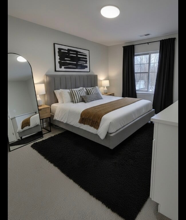 Building Photo - 6830 S South Shore Dr