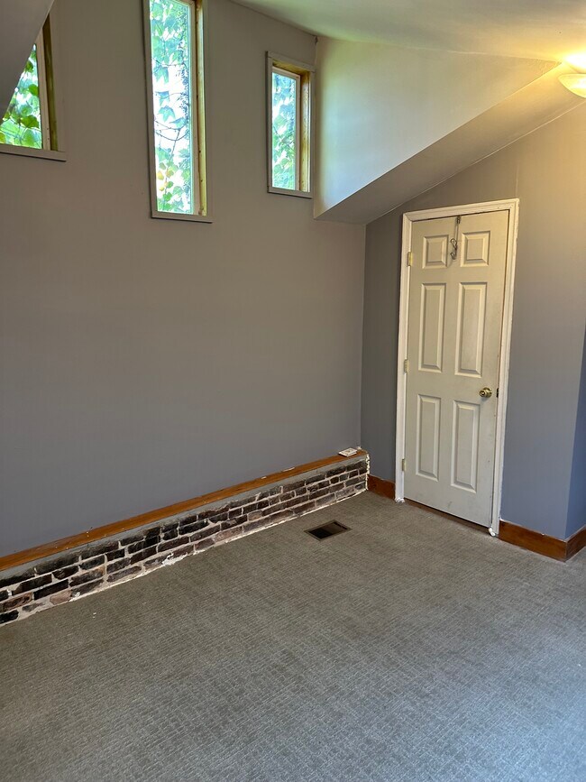 Building Photo - 1742 E Lombard St