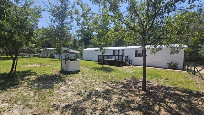 Building Photo - 231 Lakeview Ct