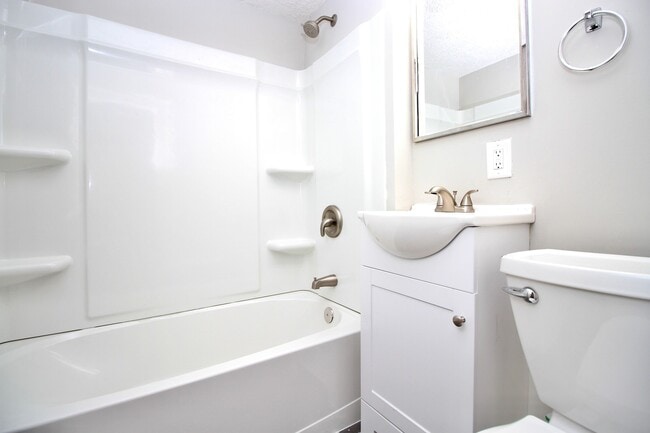 Building Photo - Single Family Home 2 beds 1 bath FOR RENT