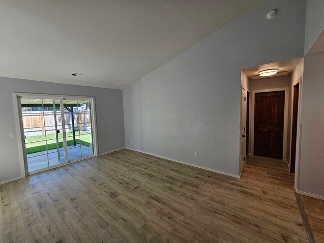 Building Photo - 1909 Windwood Ct