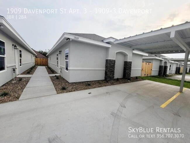 Building Photo - 1909 Davenport St