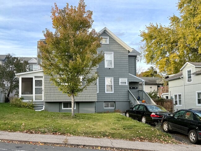 Primary Photo - 12 South St