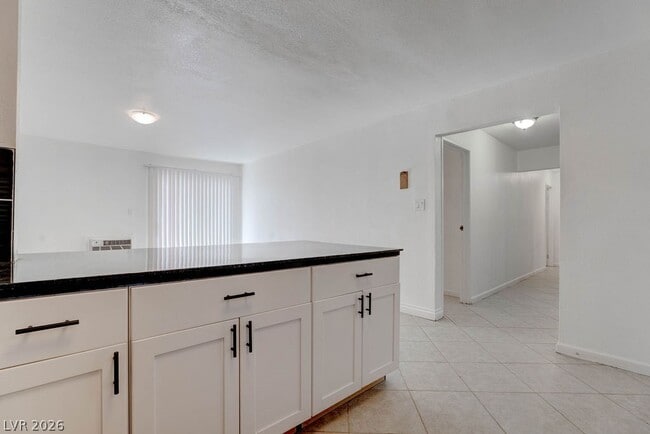 Building Photo - 5396 S Swenson St