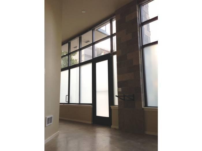 Entry - 81 Clay St
